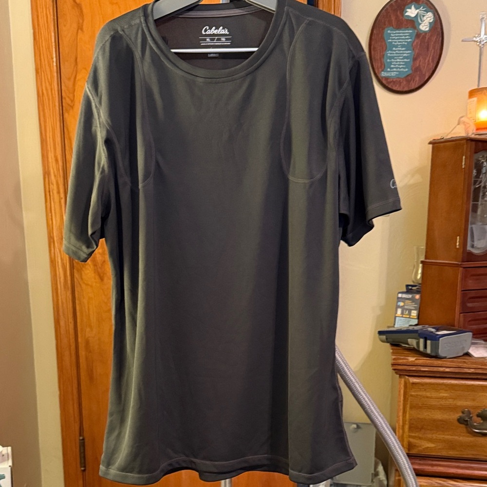 Cabela's Charcoal Gray Men's Short Sleeve Tee XL